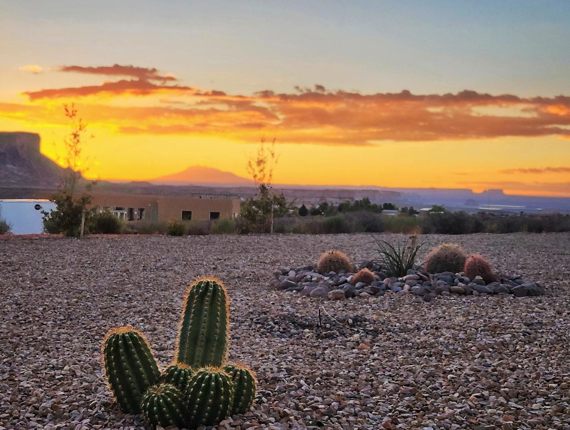Lake Powell Sunrise Villa By Antelope Canyon Big Water Ngoại thất bức ảnh